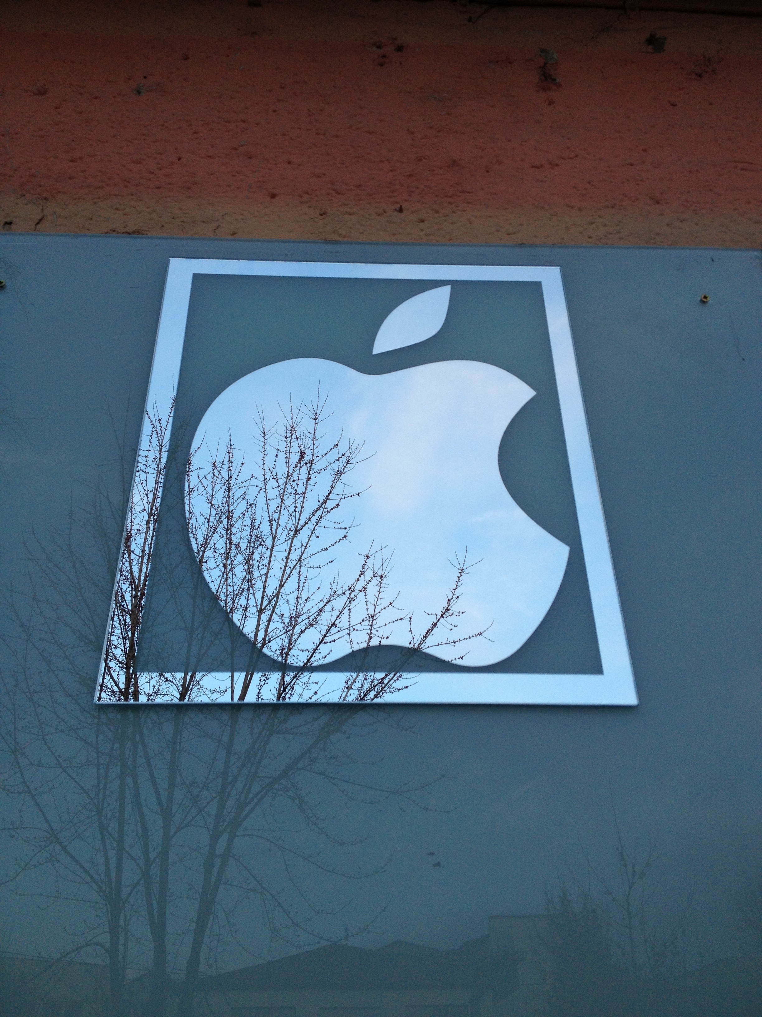 Apple Mirror