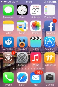 TransparentDock imbunatateste aspectul Springboard-ului din iOS 7