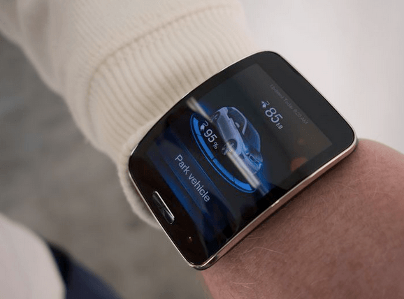 BMW parkering smartwatch CES 2015