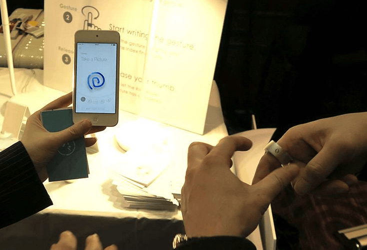 Ringbediening iPhone-gebaren CES 2015