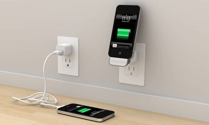 Opladen van de iPhone aan de muur