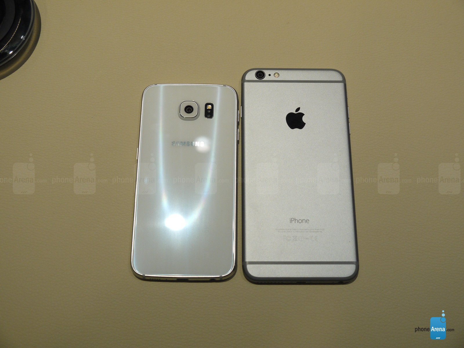 Samsung Galaxy S6 vs iphone 6 Plus 2