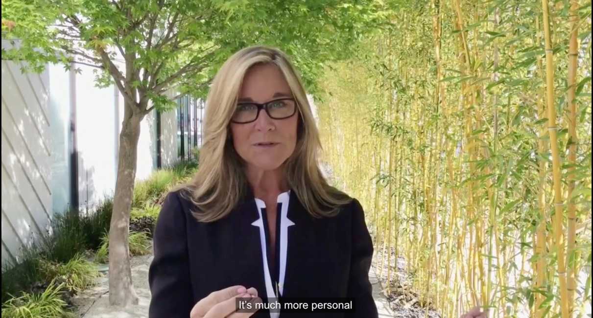 Angela Ahrendts Apple