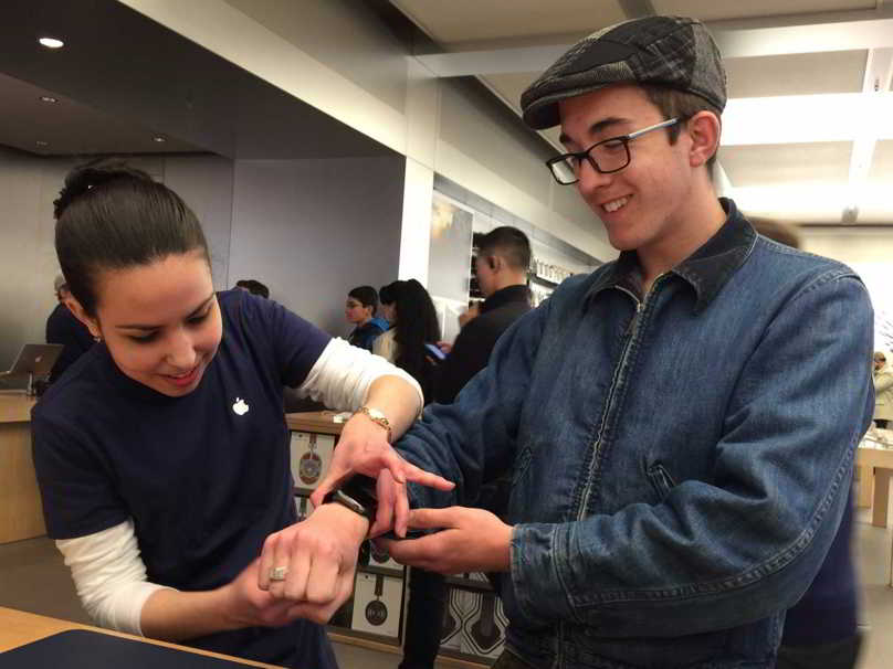 Prova di Apple Watch sull'Apple Store