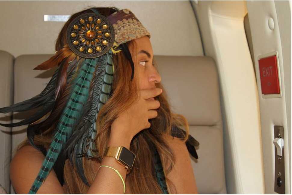 Beyonce Apple Watch Gold gold bracelet