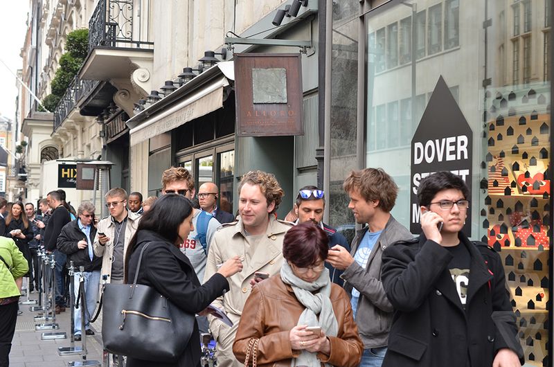 Apple Watch Colette Paris 1 queue