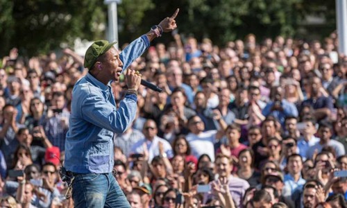 Concert du Jour de la Terre Pharell Apple