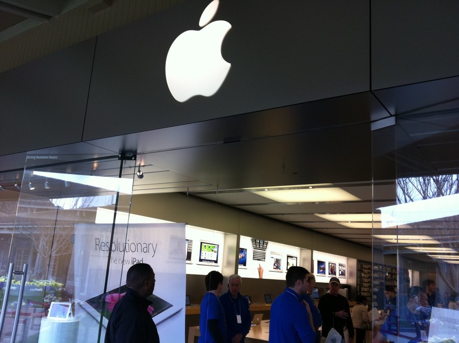 Apple Store Monterey