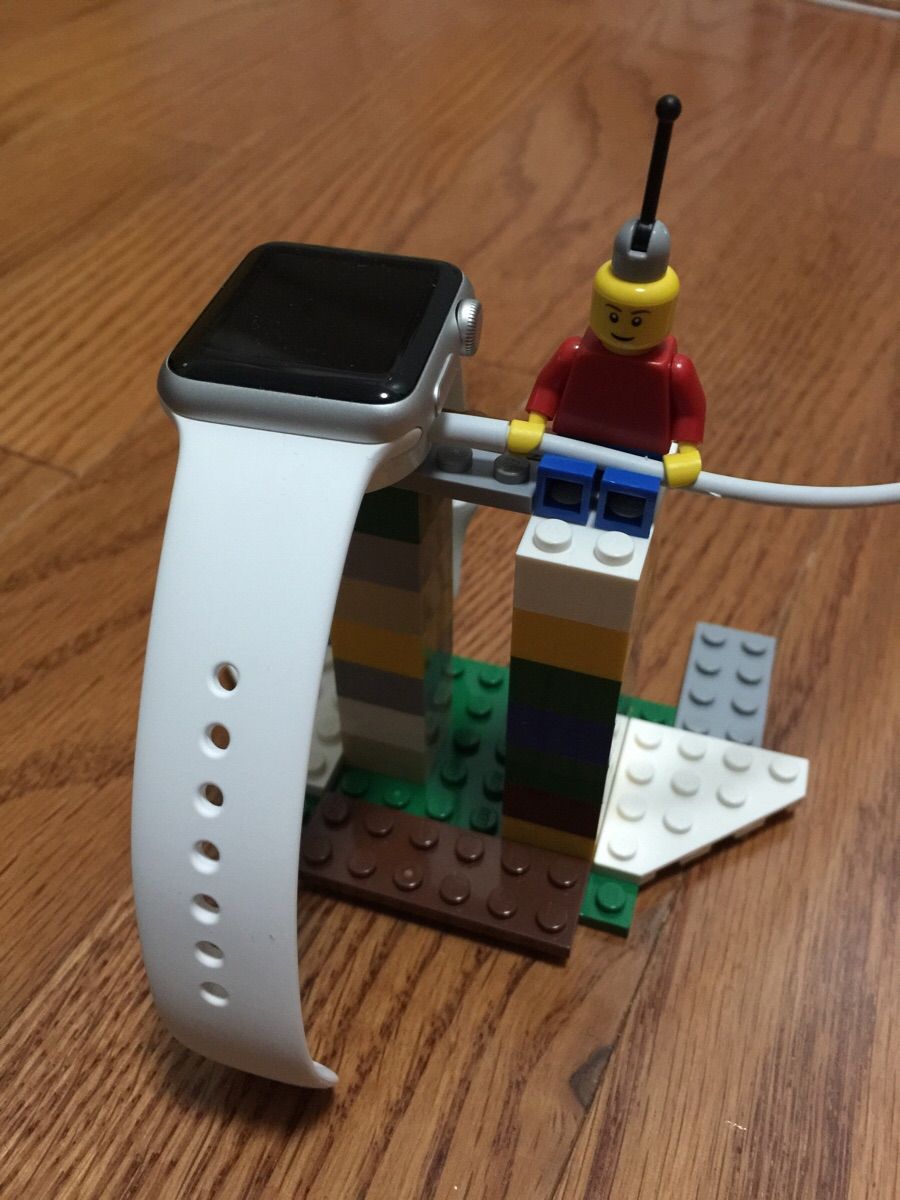 Apple Watch charging stand 1