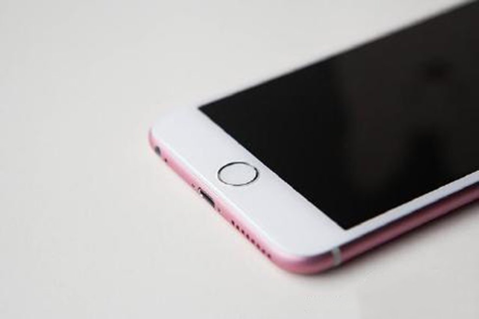 iPhone'a 6S w kolorze różowym