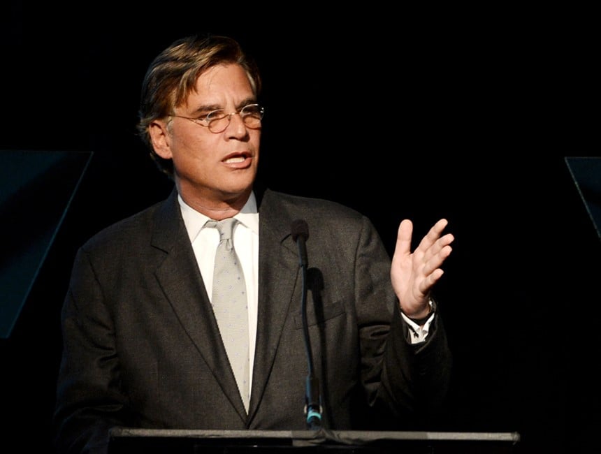 Aaron Sorkin hyökkää Tim Cookin kimppuun