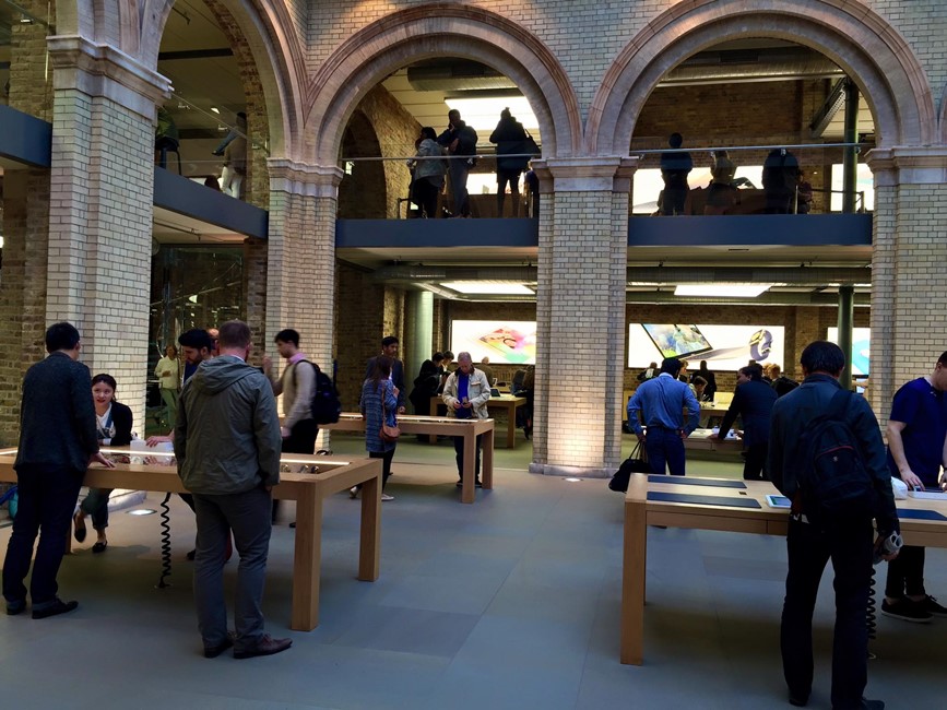 Apple Store rue Regent