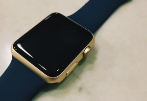 Gold Apple Watch 1