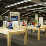 eMAG Apple Shop 18 september Boekarest Crangasi 1