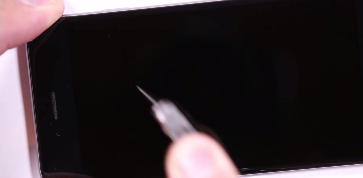 Curva del rasguño del iPhone 6S