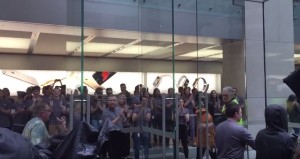 iphone 6s lansare bucurie aplauze