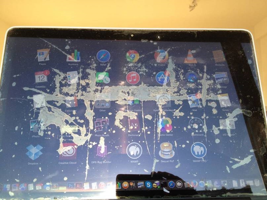 Problem z ekranem laminowanym komputera Mac