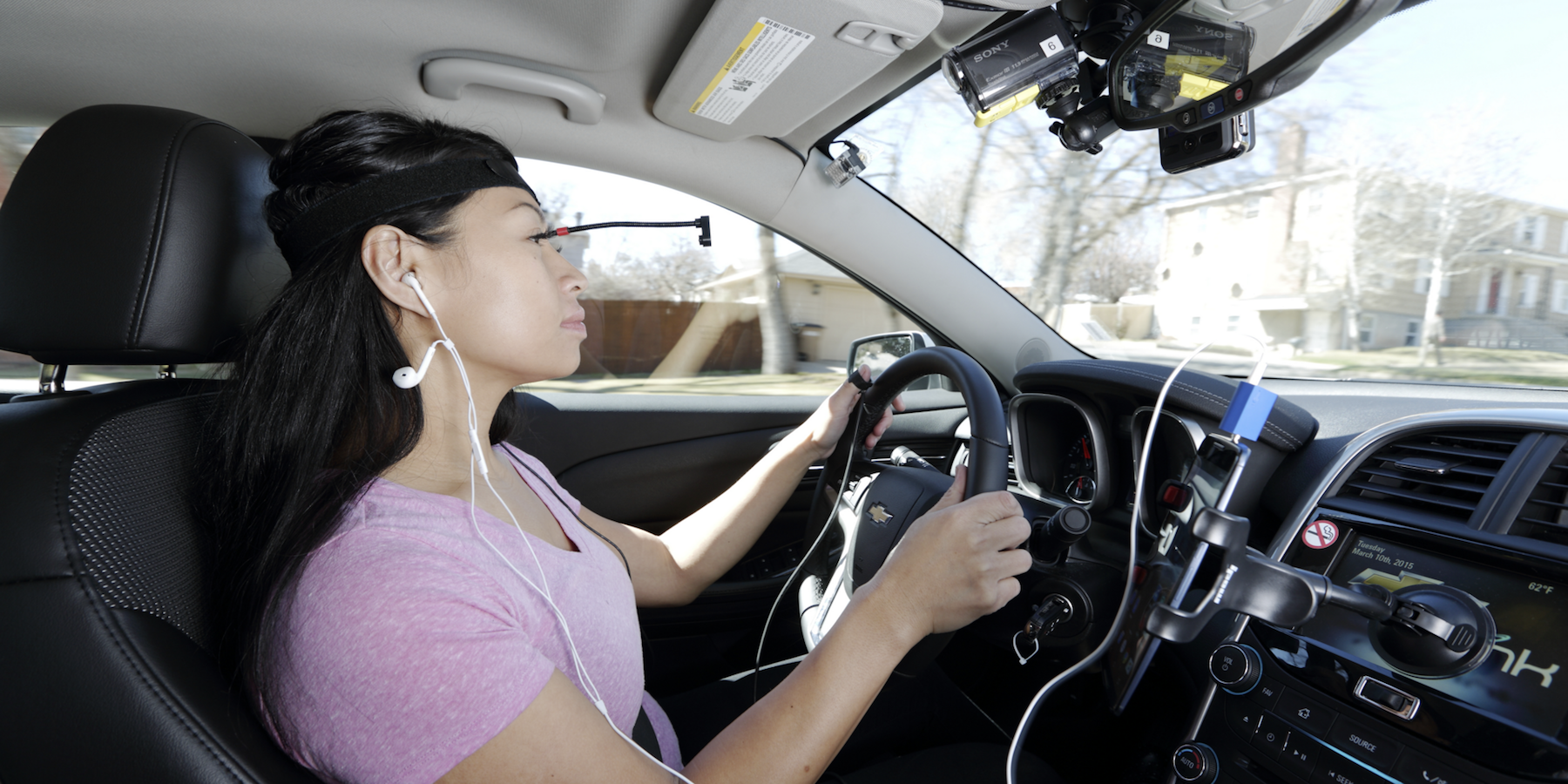 Siri distracts drivers the most