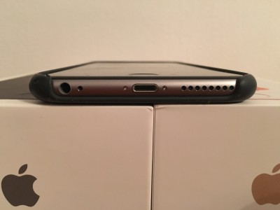 iPhone 6-fodralet placerat på iPhone 6S 4