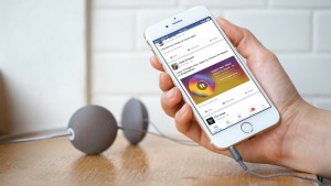 Facebook Apple Muzyka Spotify