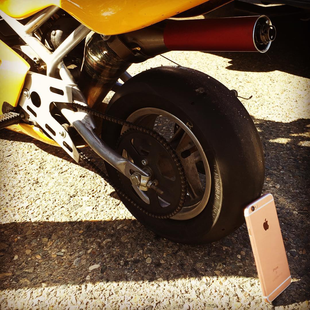 iPhone 6S vs. Motorrad-Widerstandstest