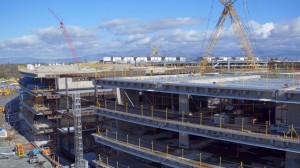 Apple Campus 2 panouri sticla
