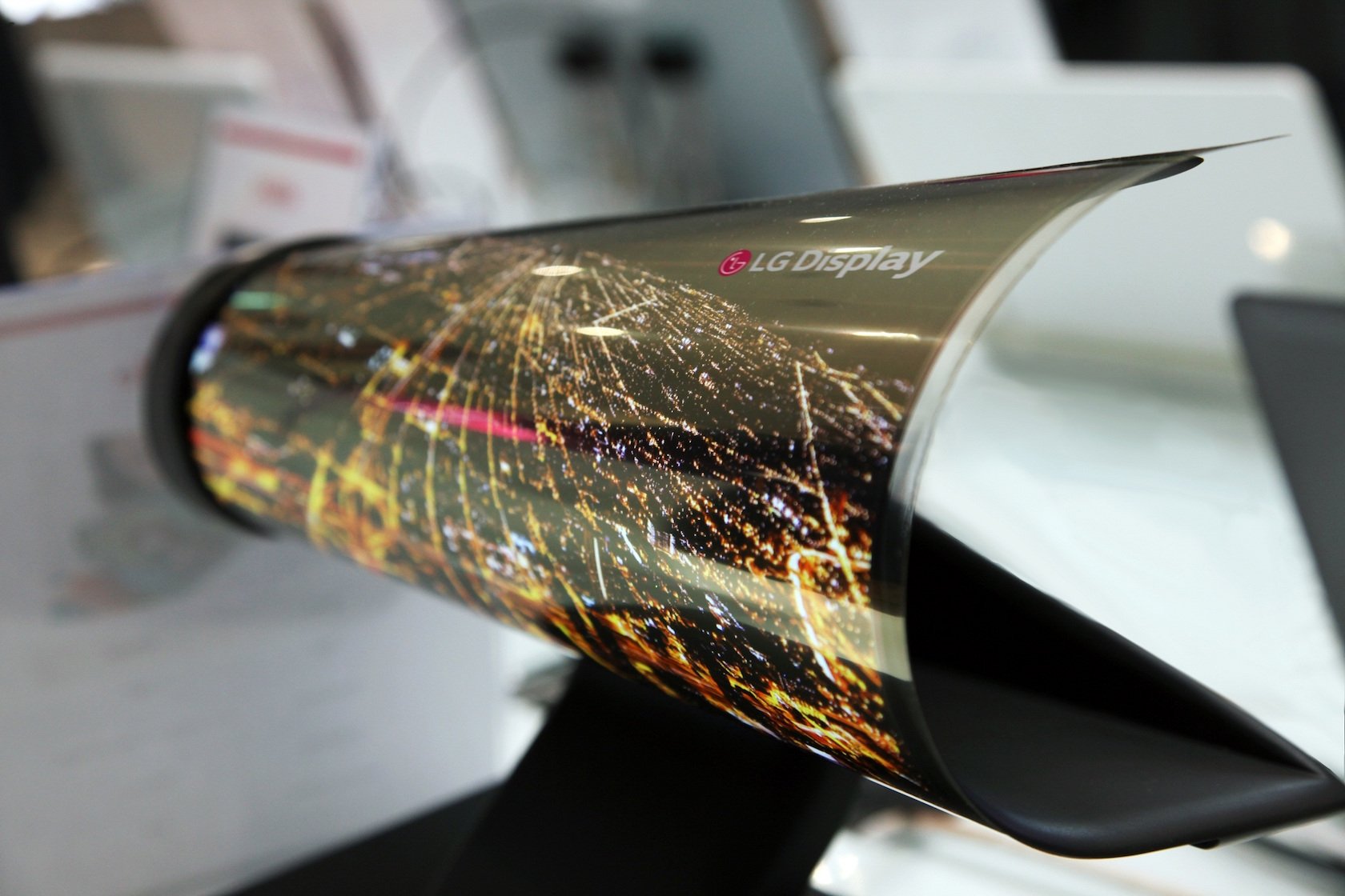 LG 30R curved OLED screen