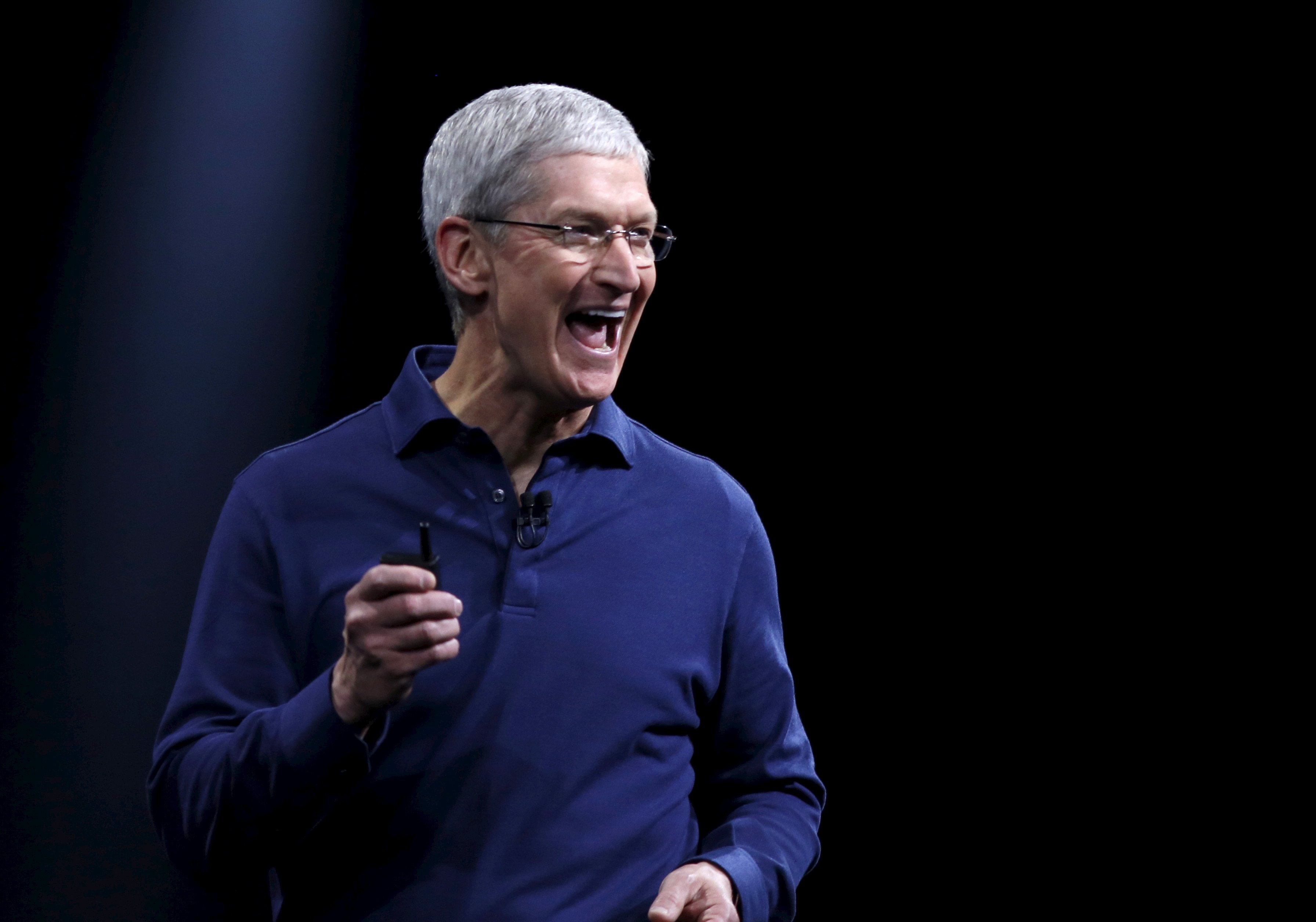 Tim Cook masina Apple Craciun