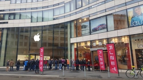 Tesla Model 3 reservation queue 2