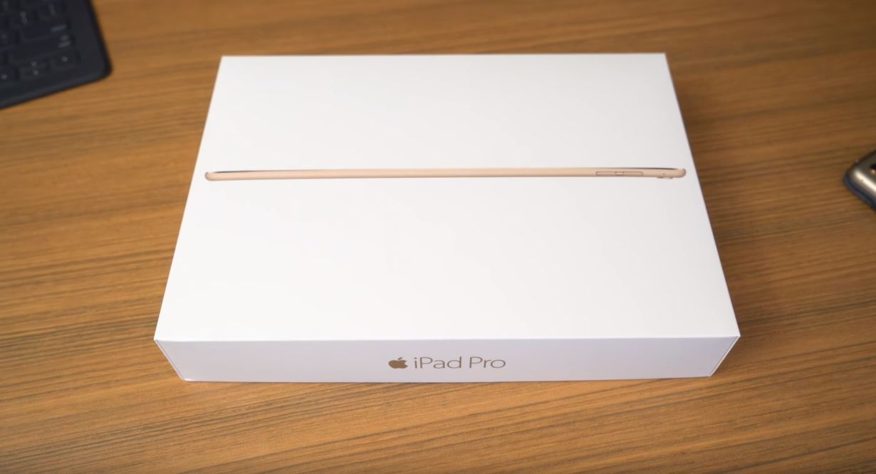 iPad Pro 9.7 tums uppackning
