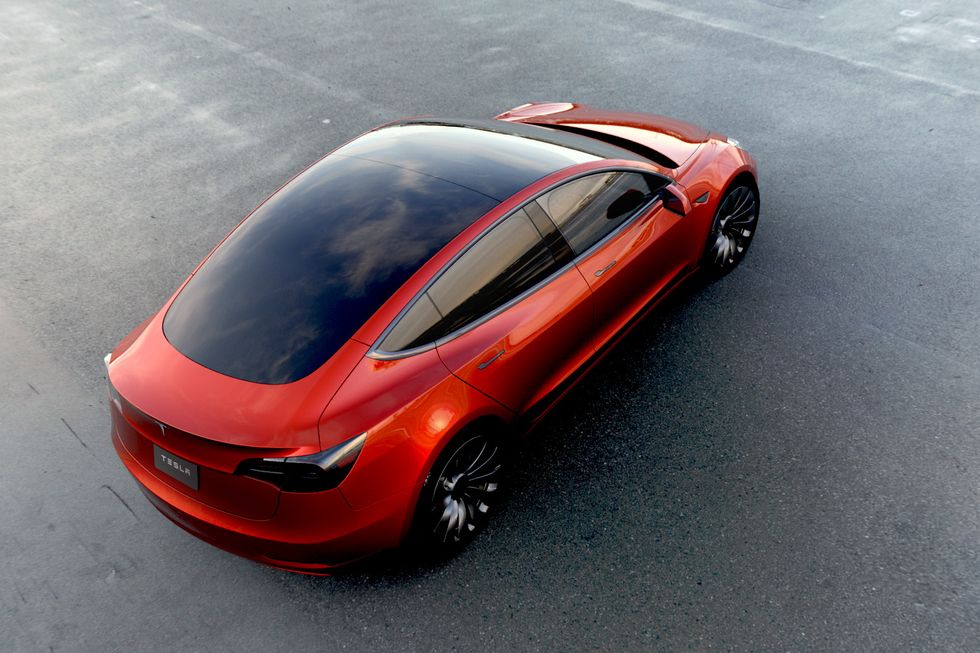 Tesla Model 3 vaikuttavat ennakkotilaukset