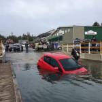 voiture immergée dans l'eau 1