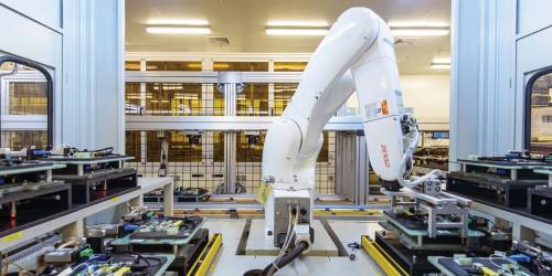 robot asmblare iPhone 7