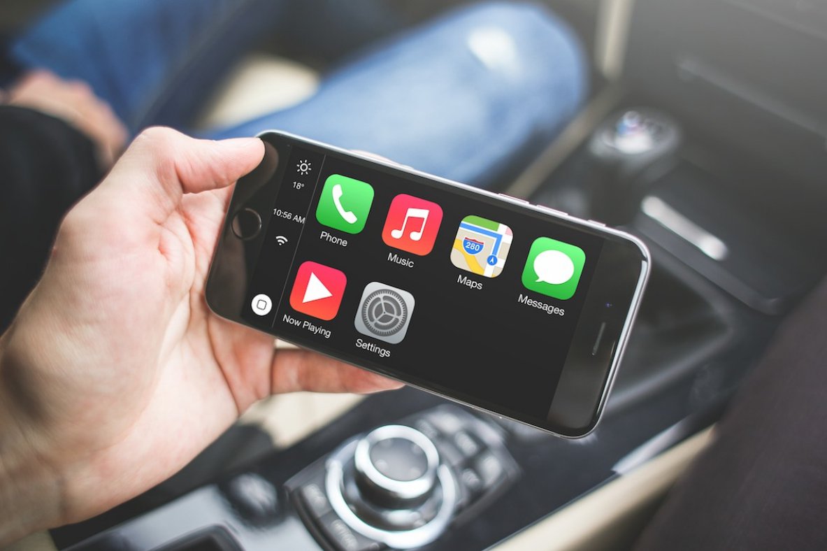 iPad z funkcją CarPlay na iPhone'a