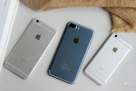 iPhone 7 Plus bleu sur 16