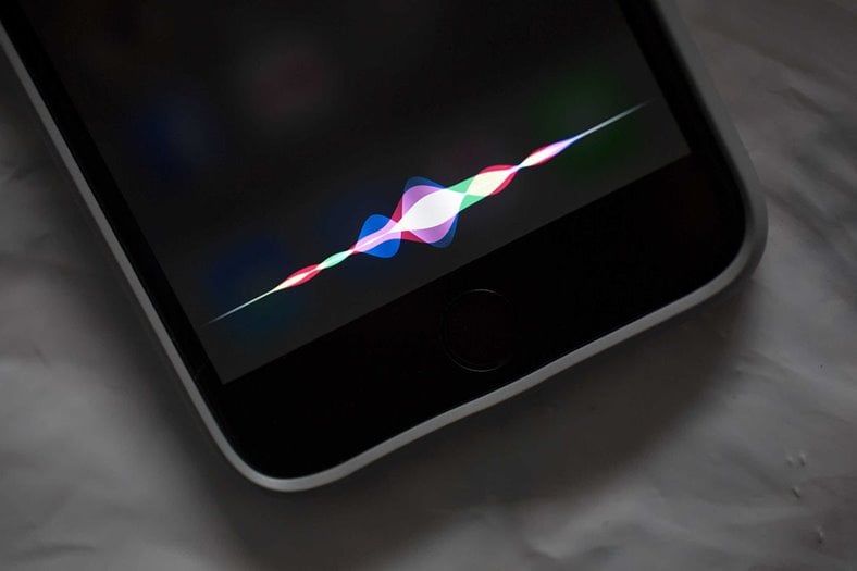 siri google maintenant microphone