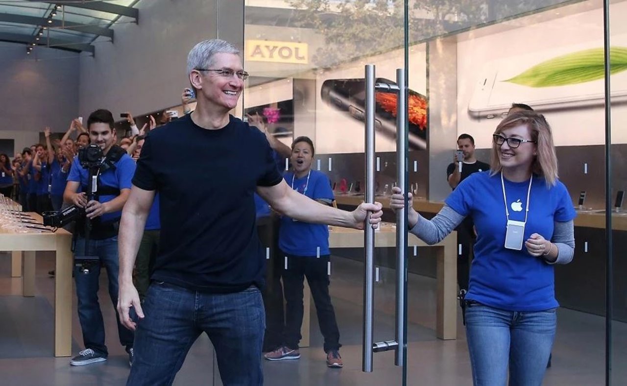 tim cook presedinte apple