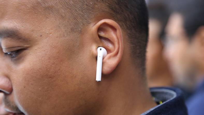 airpods launch price