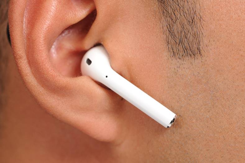 airpods review 1
