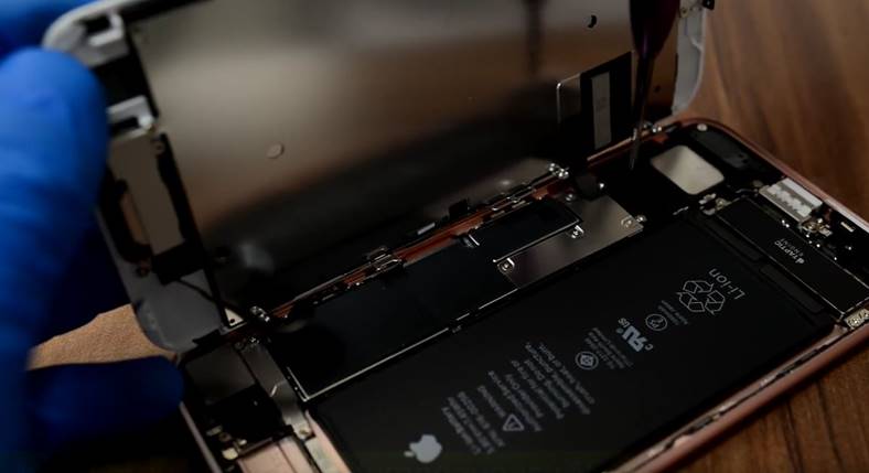 démontage iphone 7 Roumanie