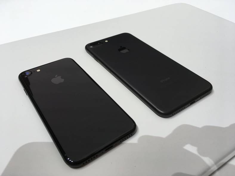 iPhone 7 negro azabache entrega Rumania