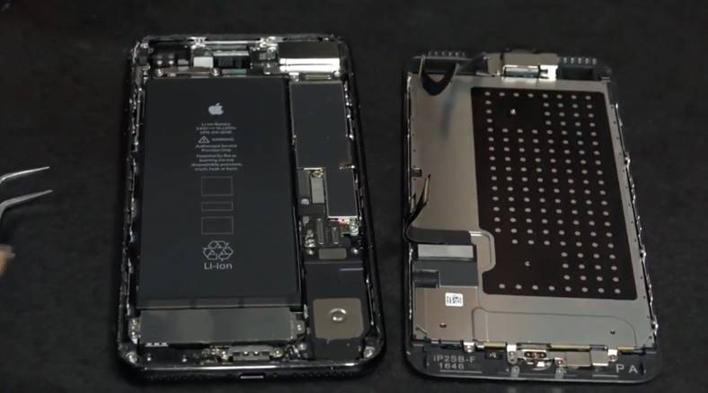 iphone 7 plus disassembled