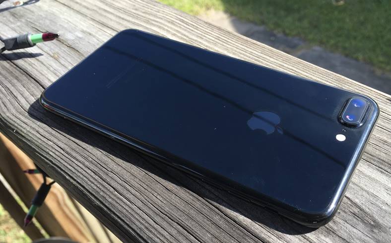 iphone-7-jet-black-vopsea-stearsa-carcasa