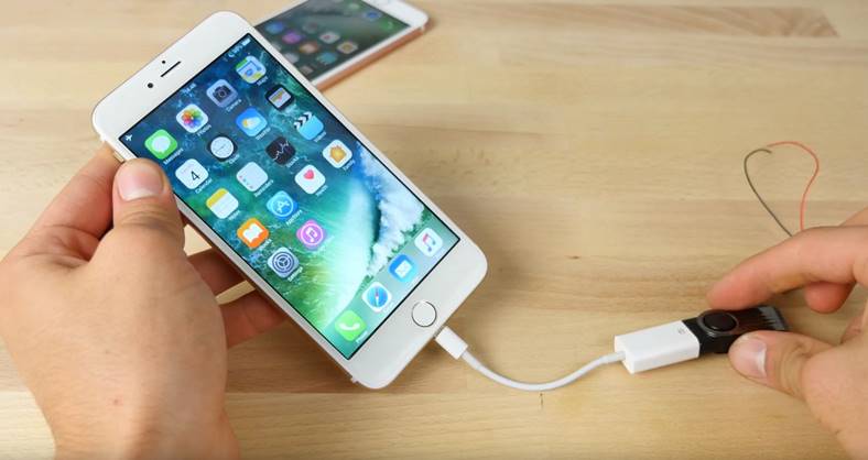 iPhone-7-plus-destruye-stick-usb-killer