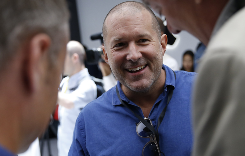 Jony-ive-linkerappel