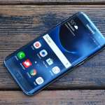 Samsung-Galaxy-S7-Edge-Bildschirm-Rosa-Streifen