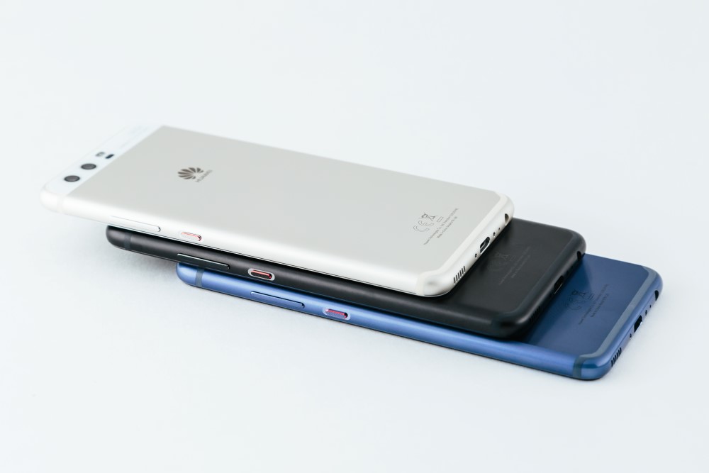 Immagini del rilascio delle specifiche del prezzo di Huawei P10 P10 Plus 1