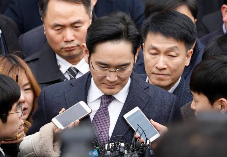 åklagare griper Samsungs chef