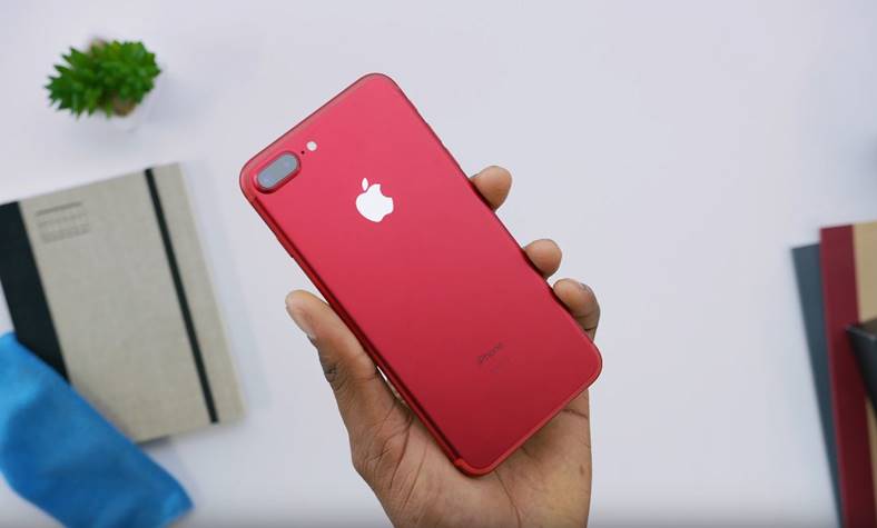 déballage de l'iphone 7 rouge