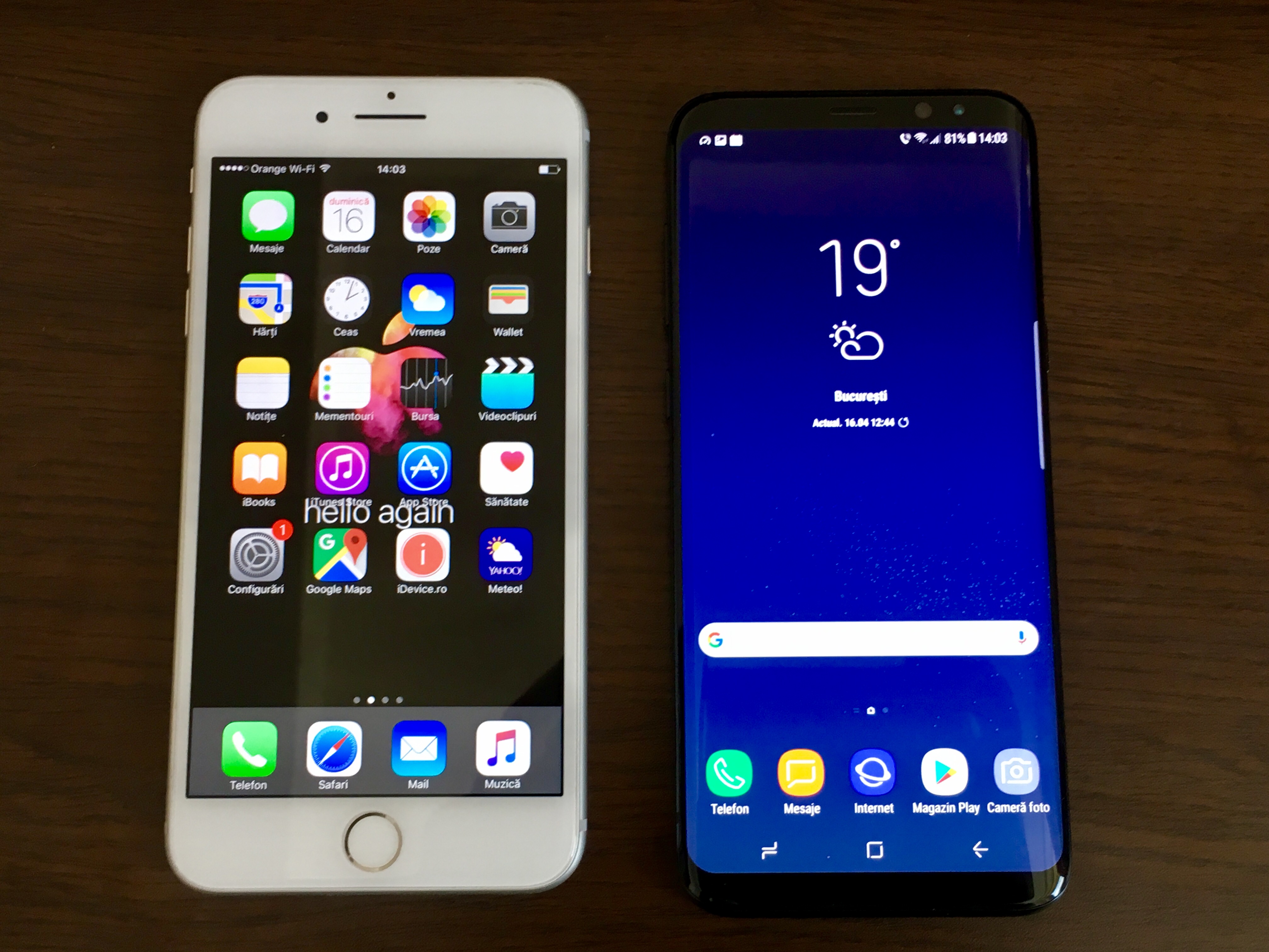 Confronto dello schermo del Samsung Galaxy S8 dell'iPhone 7 Plus